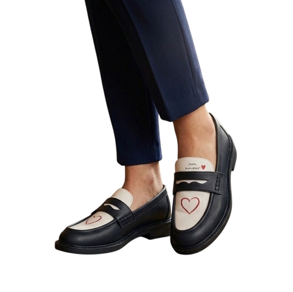 Free Assembly Shoes - Free Assembly Loafers Womens 6.5 Black White Heart-Embellished Two-Tone Penny